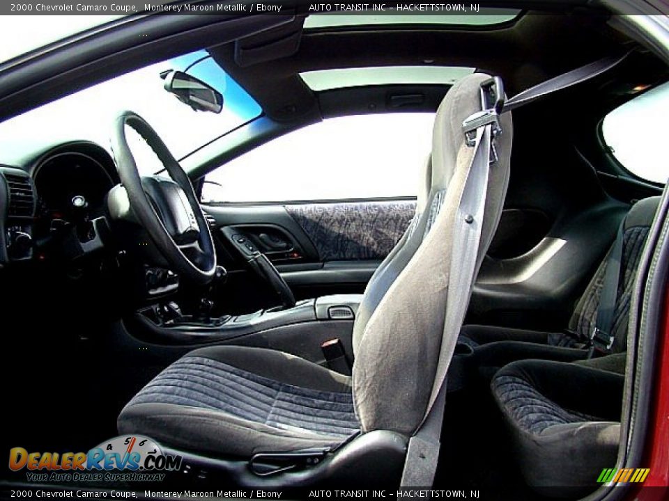 Ebony Interior - 2000 Chevrolet Camaro Coupe Photo #16