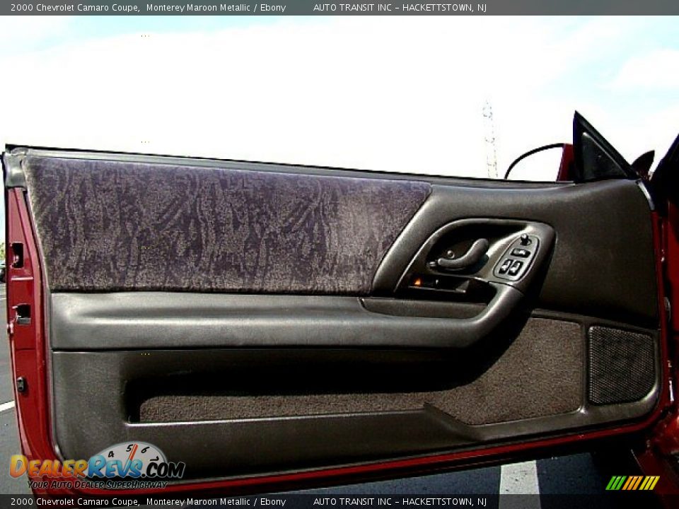 Door Panel of 2000 Chevrolet Camaro Coupe Photo #19