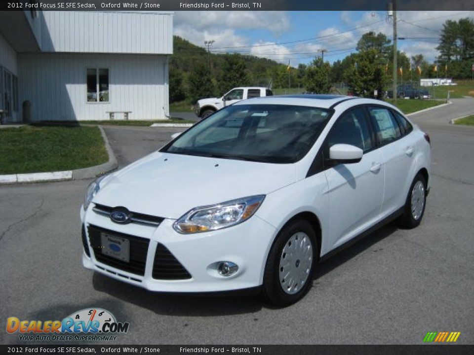 2012 Ford Focus SE SFE Sedan Oxford White / Stone Photo #2