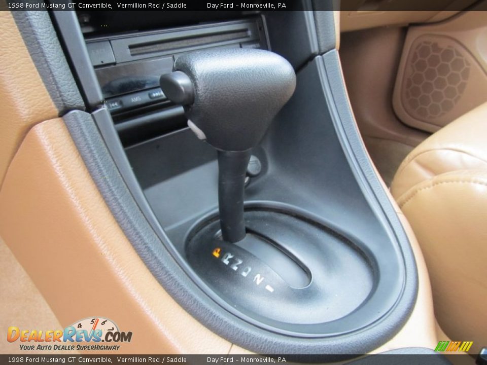 1998 Ford Mustang GT Convertible Shifter Photo #12