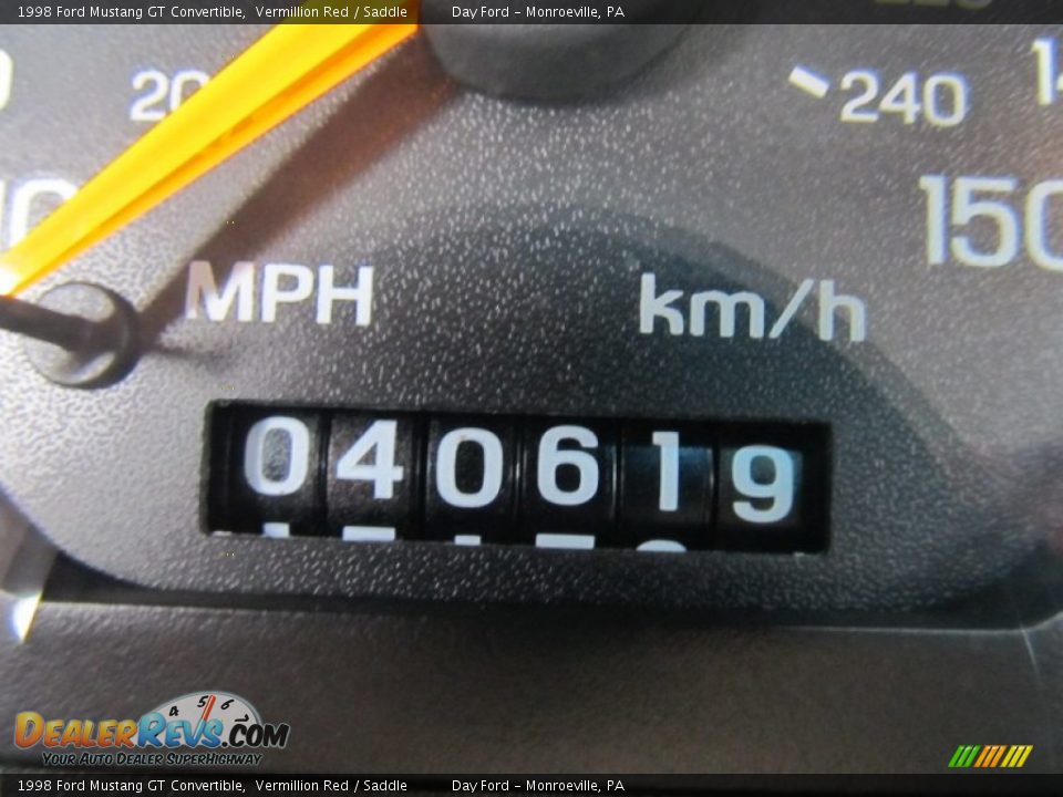 1998 Ford Mustang GT Convertible Vermillion Red / Saddle Photo #15