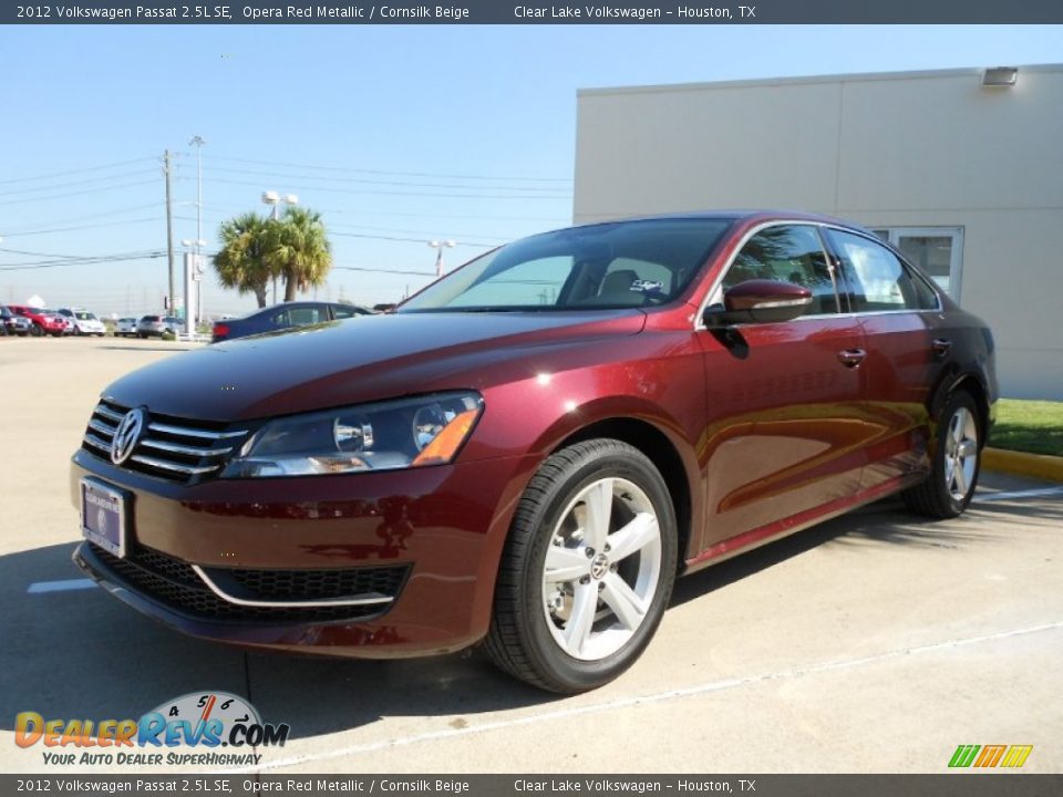 2012 Volkswagen Passat 2.5L SE Opera Red Metallic / Cornsilk Beige Photo #3