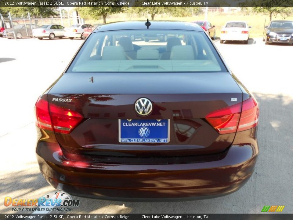 2012 Volkswagen Passat 2.5L SE Opera Red Metallic / Cornsilk Beige Photo #6