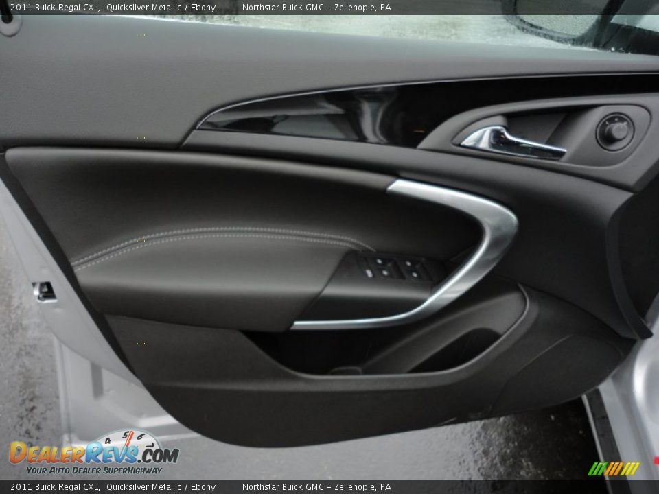 Door Panel of 2011 Buick Regal CXL Photo #12