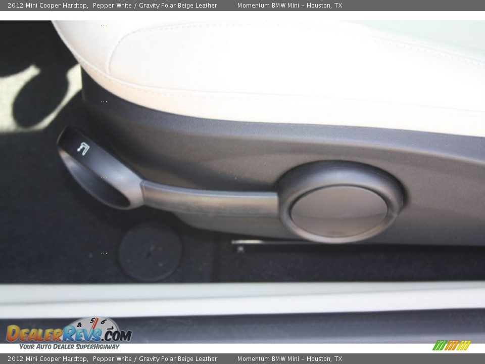 2012 Mini Cooper Hardtop Pepper White / Gravity Polar Beige Leather Photo #12
