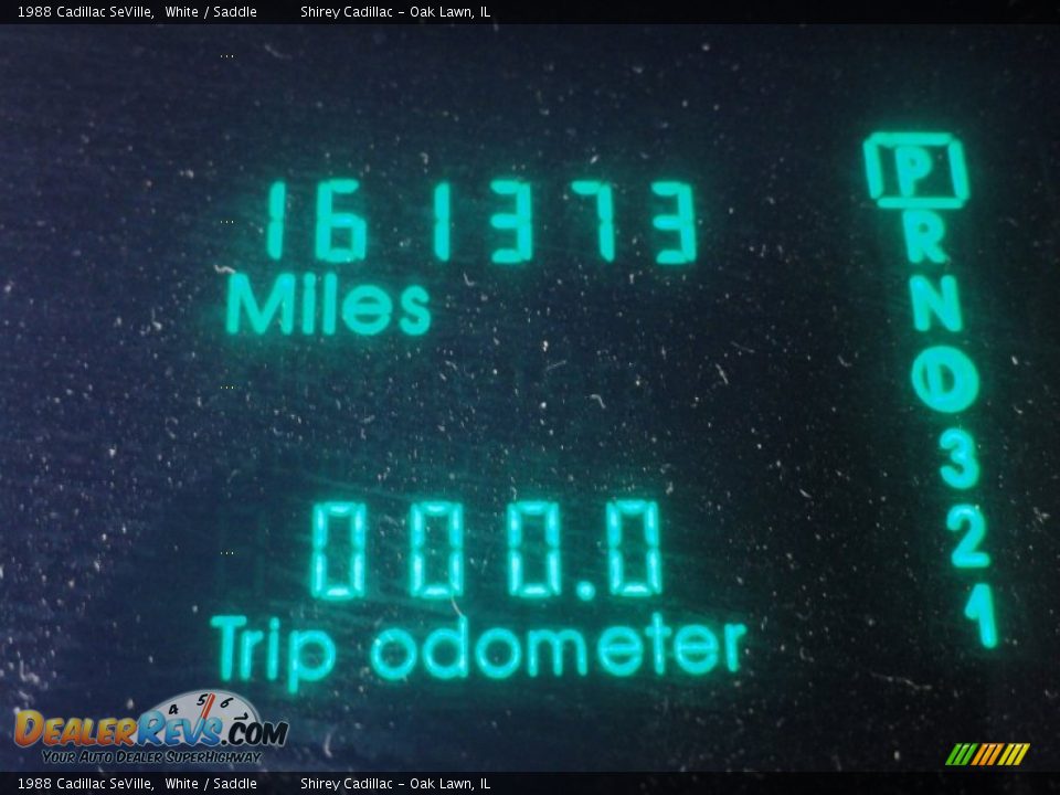 1988 Cadillac SeVille White / Saddle Photo #20