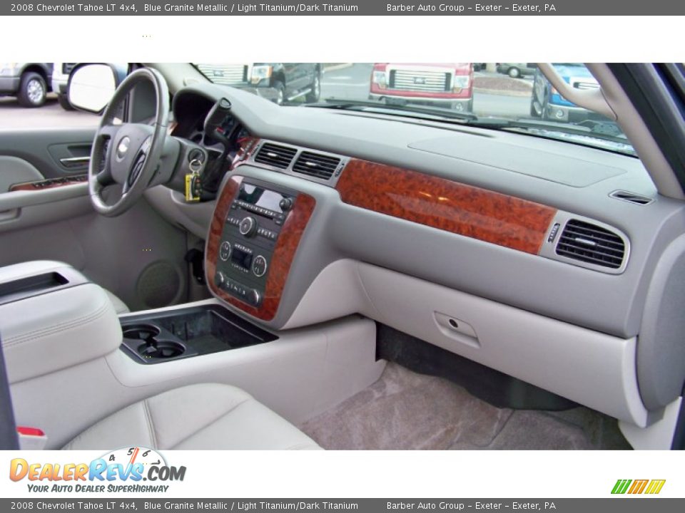 Dashboard of 2008 Chevrolet Tahoe LT 4x4 Photo #23