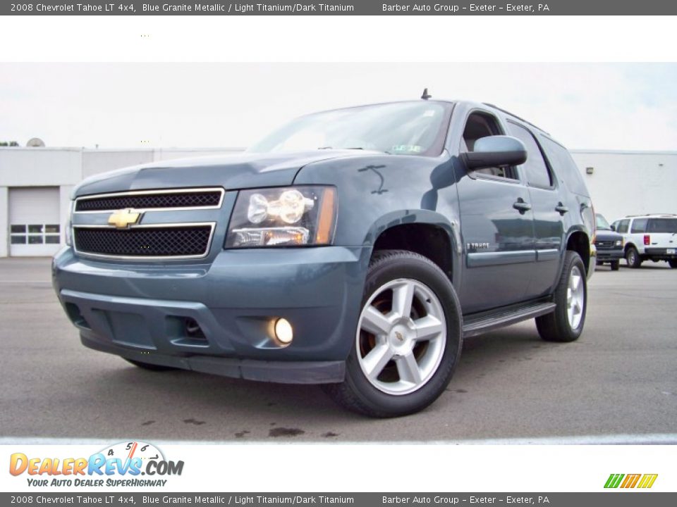 Front 3/4 View of 2008 Chevrolet Tahoe LT 4x4 Photo #29