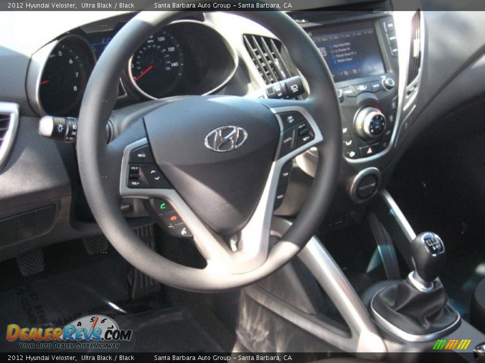 Dashboard of 2012 Hyundai Veloster  Photo #9