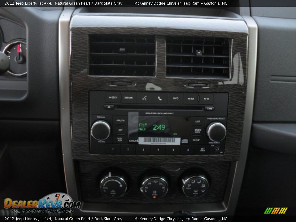 2012 Jeep Liberty Jet 4x4 Natural Green Pearl / Dark Slate Gray Photo #11