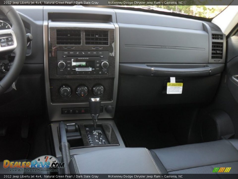 2012 Jeep Liberty Jet 4x4 Natural Green Pearl / Dark Slate Gray Photo #16