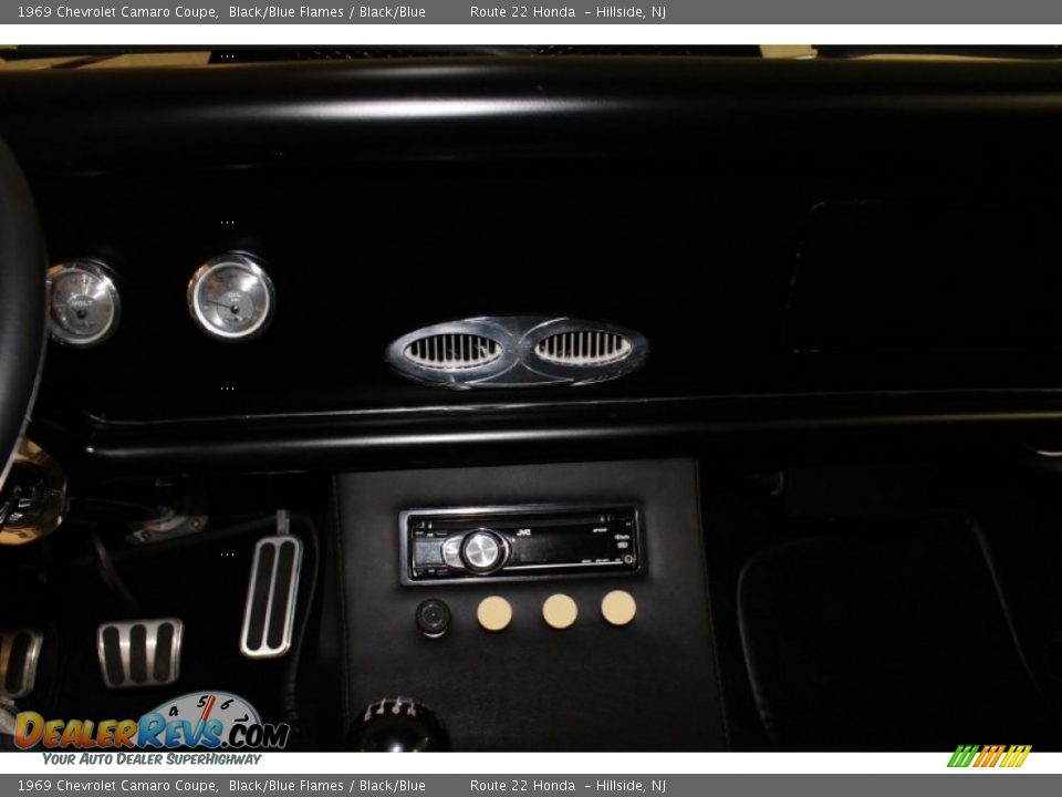 Dashboard of 1969 Chevrolet Camaro Coupe Photo #9