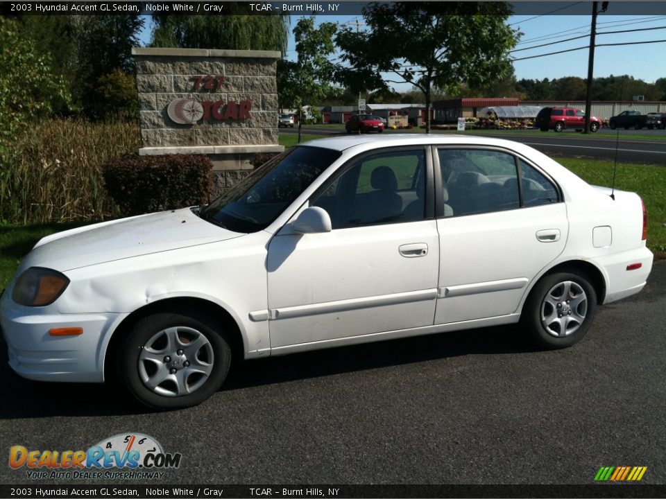 2003 Hyundai Accent GL Sedan Noble White / Gray Photo #1