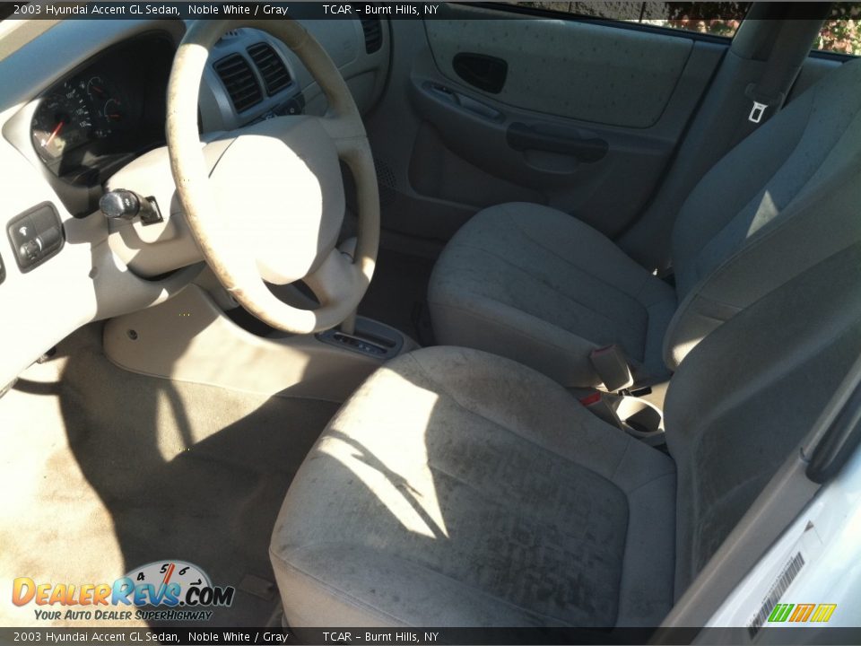 2003 Hyundai Accent GL Sedan Noble White / Gray Photo #8