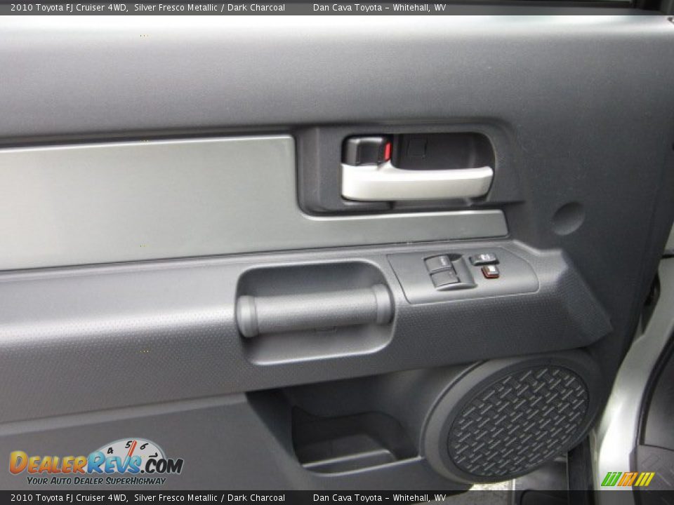 2010 Toyota FJ Cruiser 4WD Silver Fresco Metallic / Dark Charcoal Photo #12