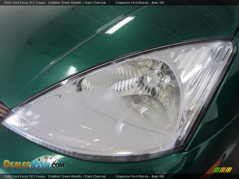 2002 Ford Focus ZX3 Coupe Grabber Green Metallic / Dark Charcoal Photo #4