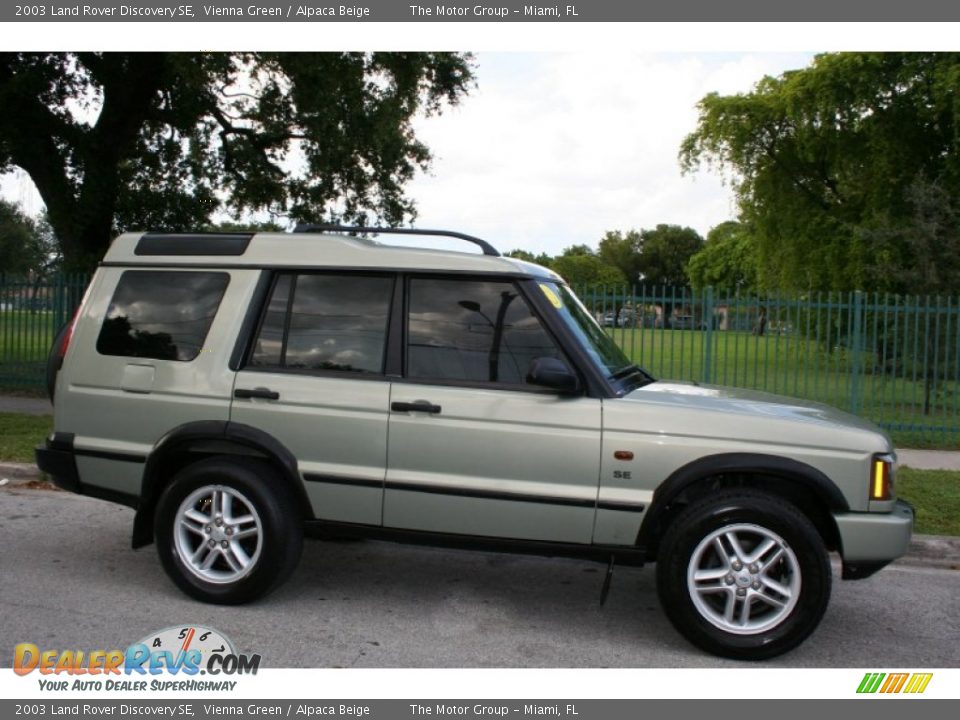 2003 Land Rover Discovery SE Vienna Green / Alpaca Beige Photo #11