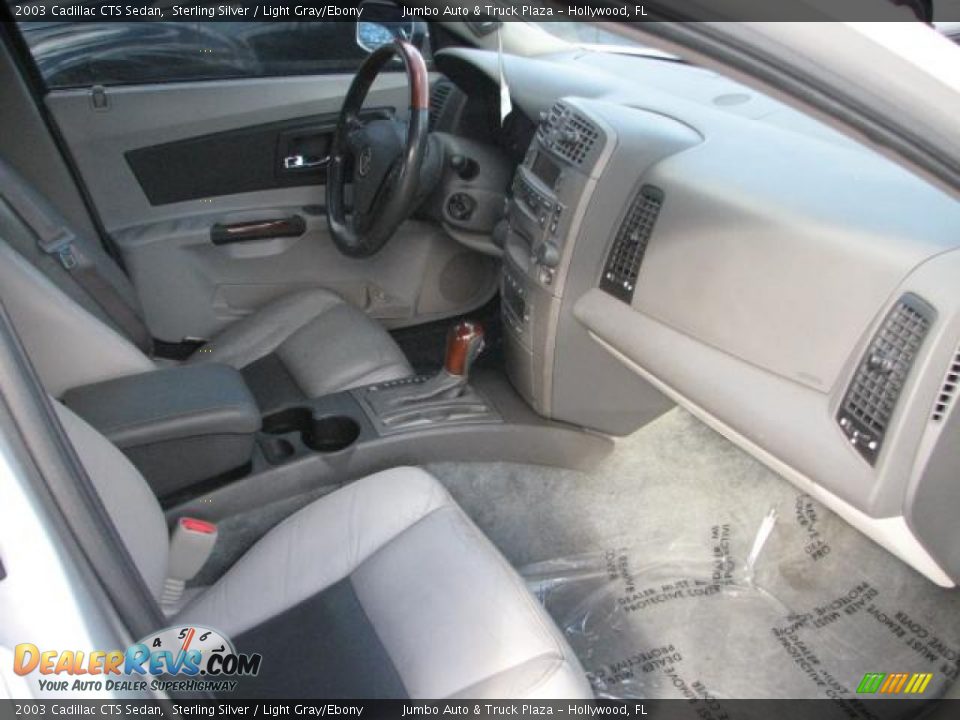 2003 Cadillac CTS Sedan Sterling Silver / Light Gray/Ebony Photo #11