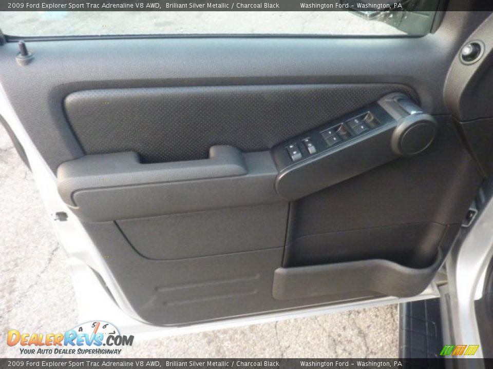 Door Panel of 2009 Ford Explorer Sport Trac Adrenaline V8 AWD Photo #14