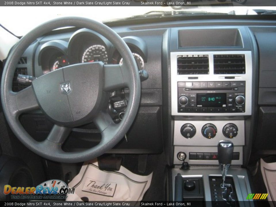 2008 Dodge Nitro SXT 4x4 Stone White / Dark Slate Gray/Light Slate Gray Photo #4