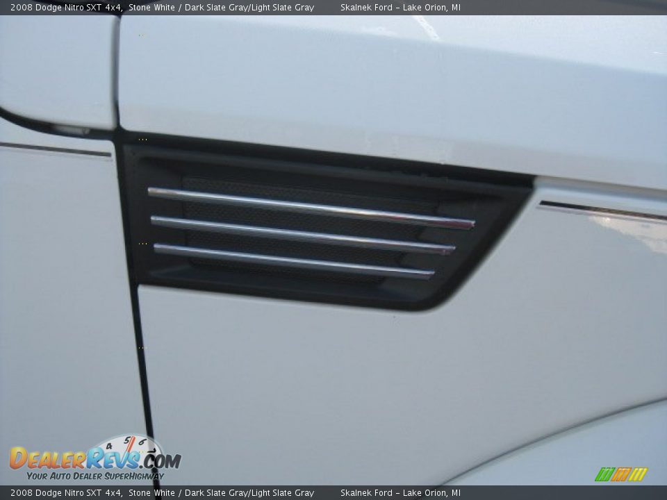 2008 Dodge Nitro SXT 4x4 Stone White / Dark Slate Gray/Light Slate Gray Photo #15