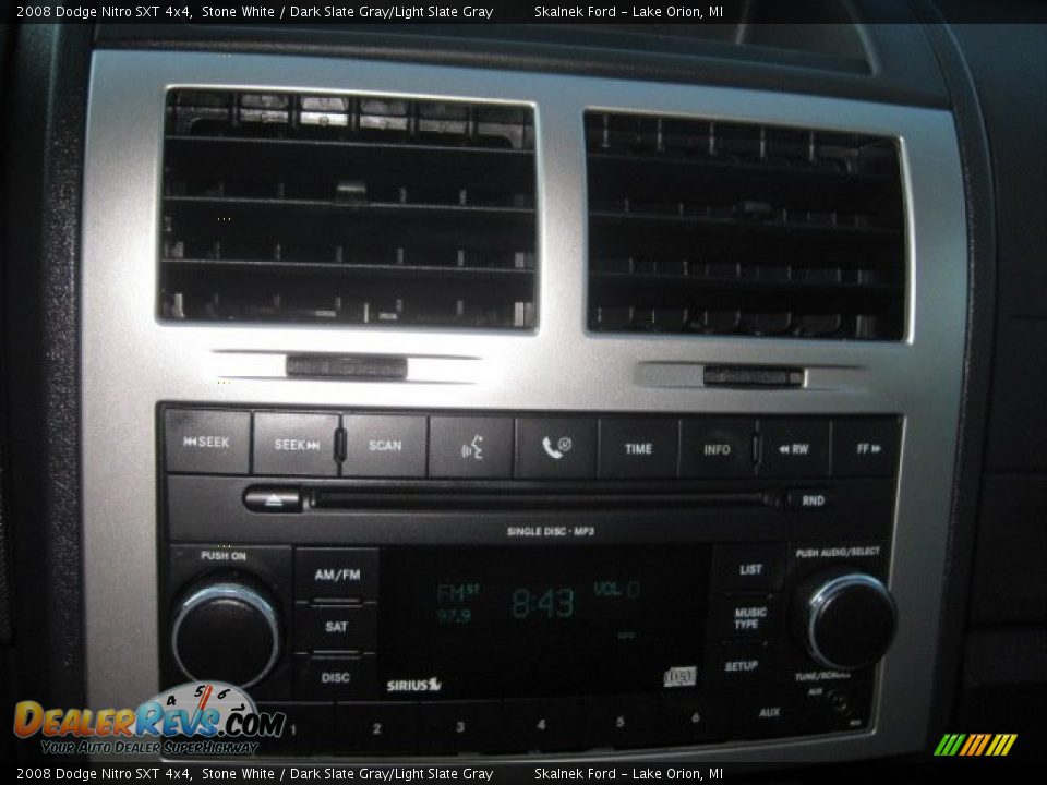 2008 Dodge Nitro SXT 4x4 Stone White / Dark Slate Gray/Light Slate Gray Photo #26