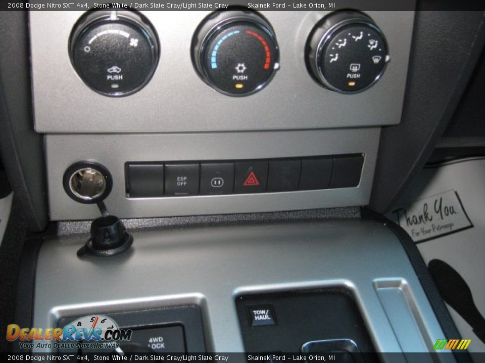 2008 Dodge Nitro SXT 4x4 Stone White / Dark Slate Gray/Light Slate Gray Photo #27