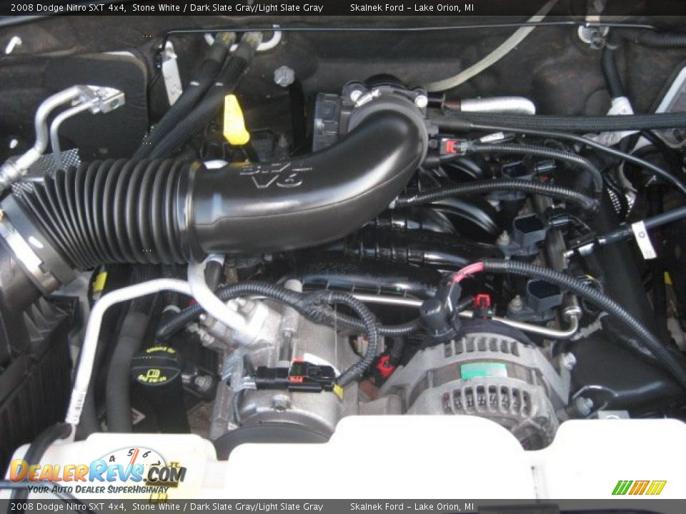 2008 Dodge Nitro SXT 4x4 Stone White / Dark Slate Gray/Light Slate Gray Photo #32