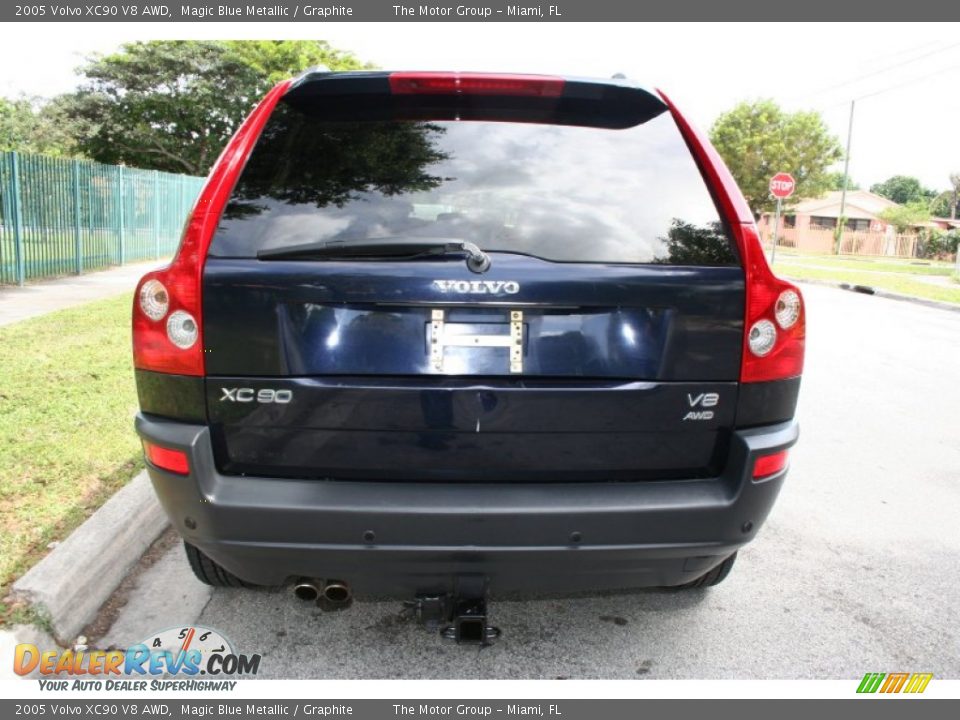 2005 Volvo XC90 V8 AWD Magic Blue Metallic / Graphite Photo #16