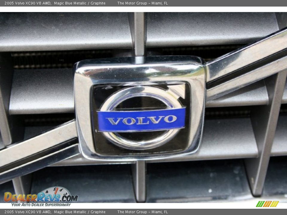 2005 Volvo XC90 V8 AWD Magic Blue Metallic / Graphite Photo #25