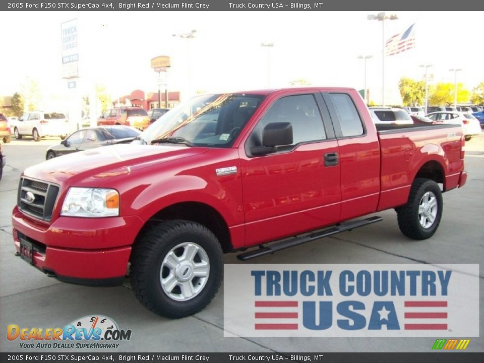 2005 Ford F150 STX SuperCab 4x4 Bright Red / Medium Flint Grey Photo #1