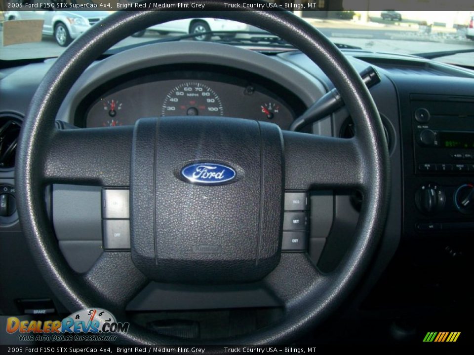 2005 Ford F150 STX SuperCab 4x4 Bright Red / Medium Flint Grey Photo #4