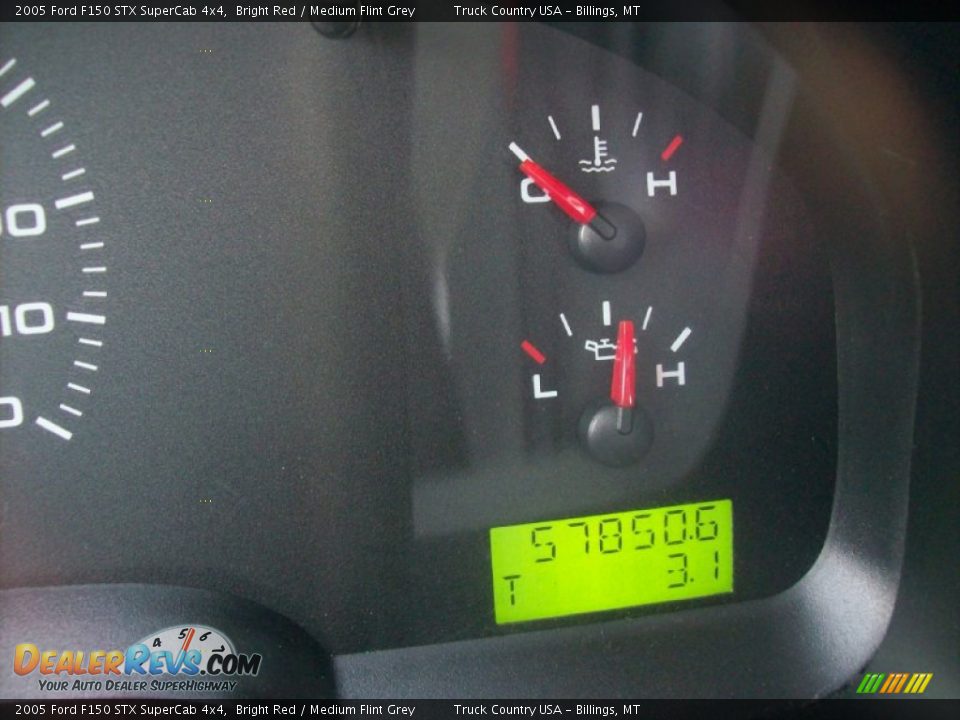 2005 Ford F150 STX SuperCab 4x4 Bright Red / Medium Flint Grey Photo #5
