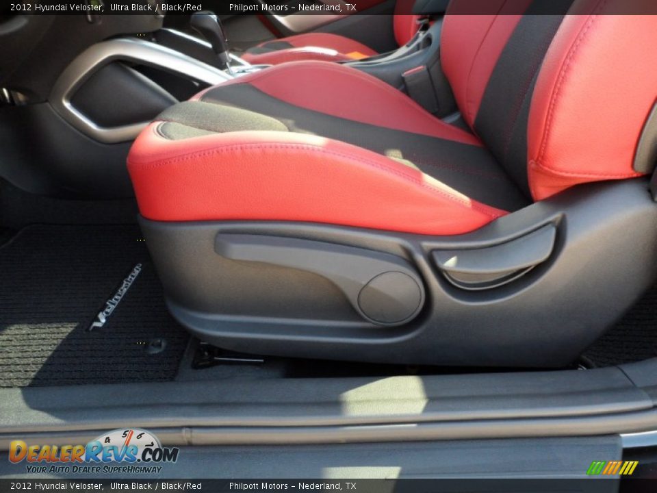 Black/Red Interior - 2012 Hyundai Veloster  Photo #23