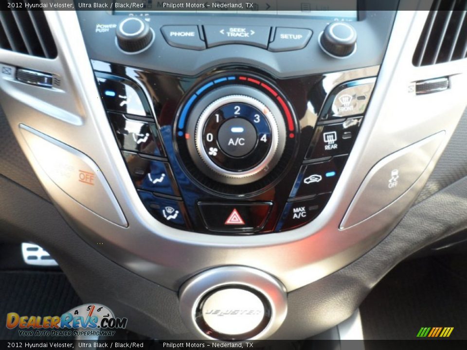 Controls of 2012 Hyundai Veloster  Photo #28