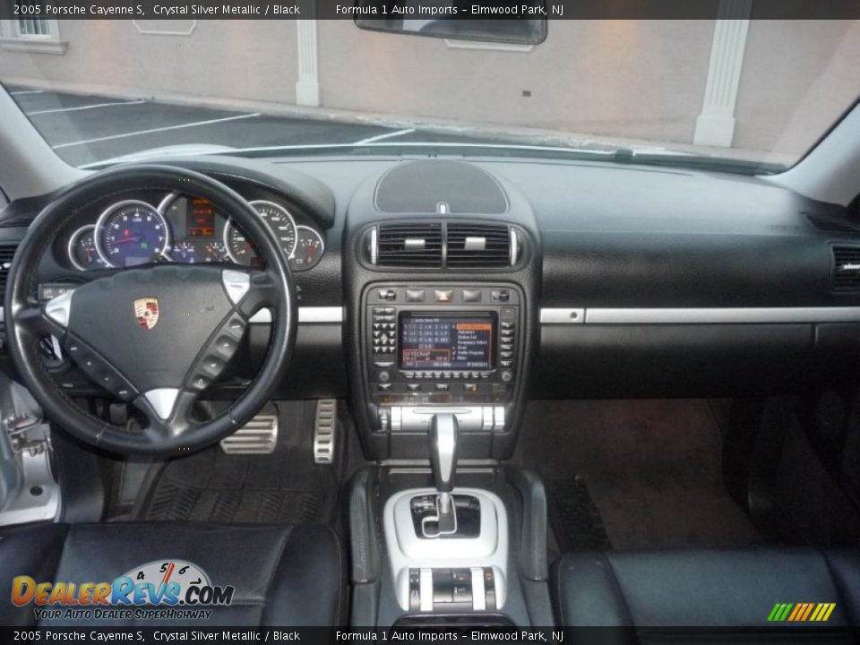 Dashboard of 2005 Porsche Cayenne S Photo #12