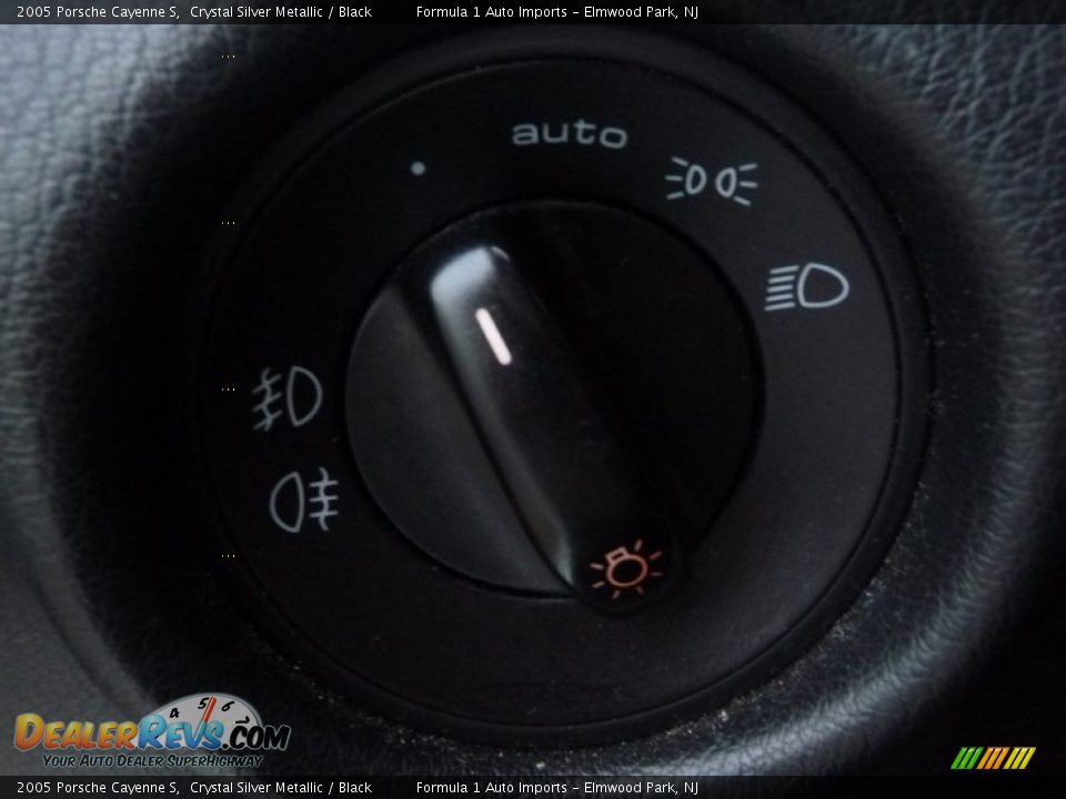 2005 Porsche Cayenne S Crystal Silver Metallic / Black Photo #26