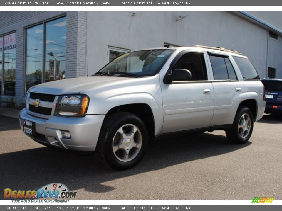 2009 Chevrolet TrailBlazer LT 4x4 Silver Ice Metallic / Ebony Photo #1