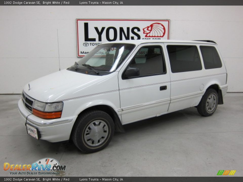 1992 Dodge Caravan SE Bright White / Red Photo #1