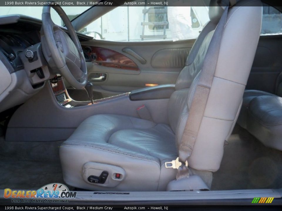 1998 Buick Riviera Supercharged Coupe Black / Medium Gray Photo #10