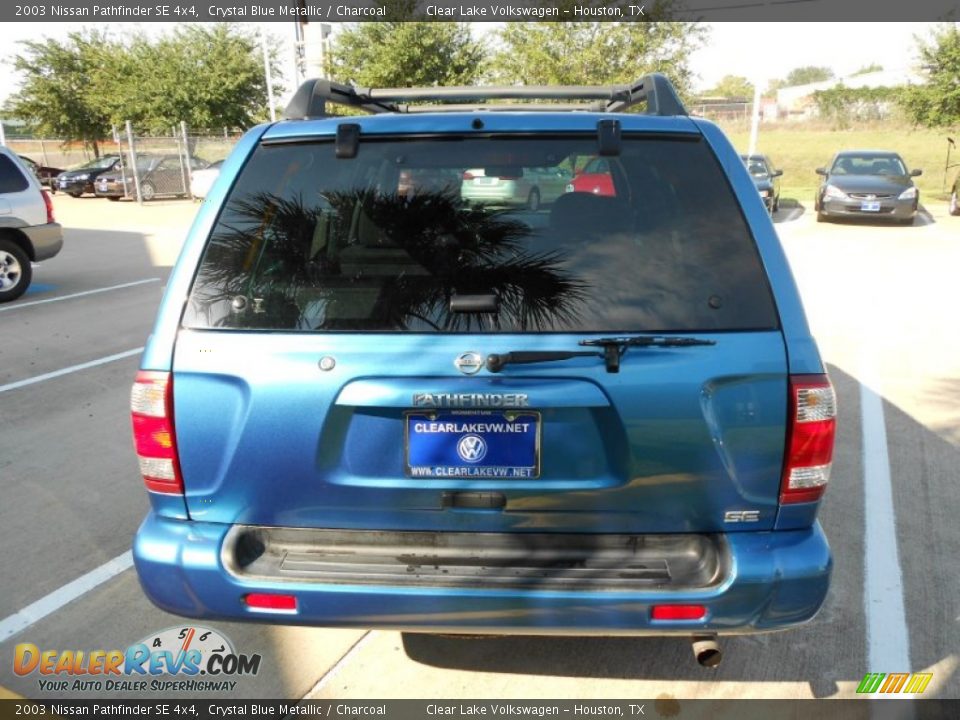2003 Nissan Pathfinder SE 4x4 Crystal Blue Metallic / Charcoal Photo #6