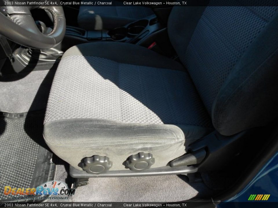 2003 Nissan Pathfinder SE 4x4 Crystal Blue Metallic / Charcoal Photo #14