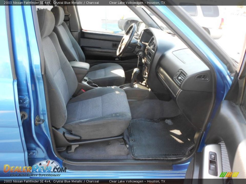 2003 Nissan Pathfinder SE 4x4 Crystal Blue Metallic / Charcoal Photo #16