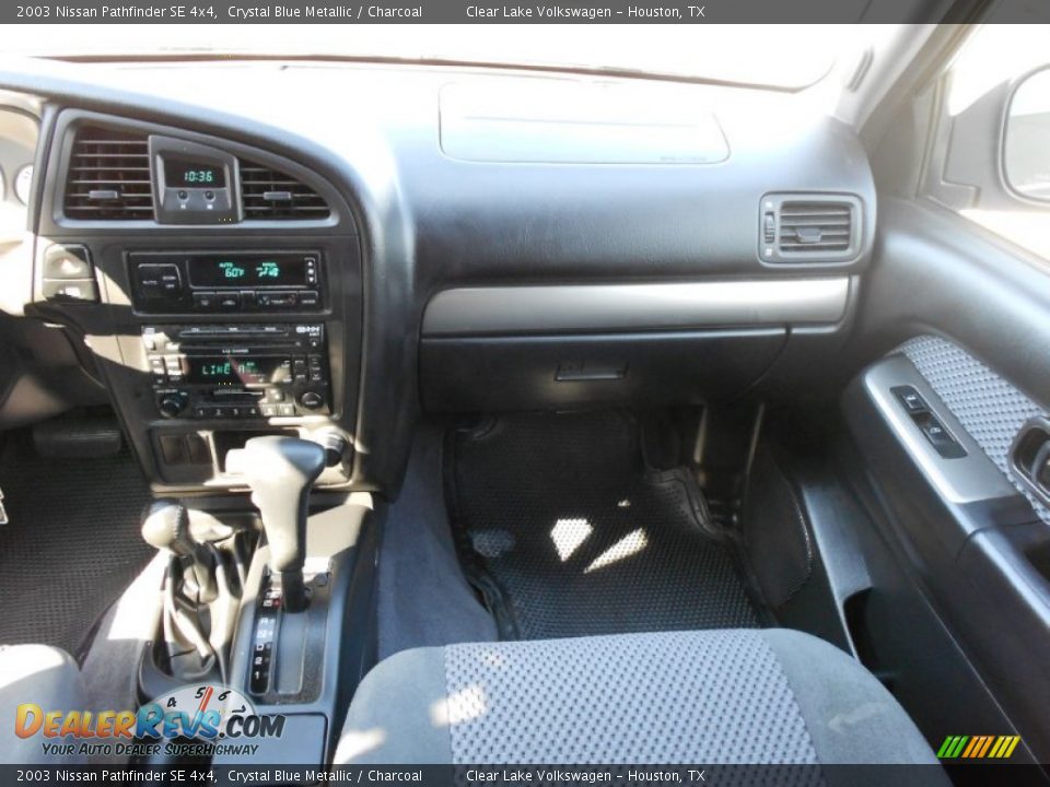2003 Nissan Pathfinder SE 4x4 Crystal Blue Metallic / Charcoal Photo #19