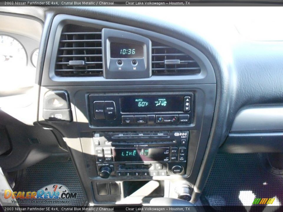 2003 Nissan Pathfinder SE 4x4 Crystal Blue Metallic / Charcoal Photo #21