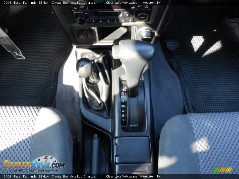 2003 Nissan Pathfinder SE 4x4 Crystal Blue Metallic / Charcoal Photo #22