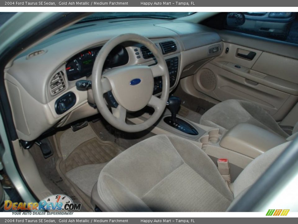 2004 Ford Taurus SE Sedan Gold Ash Metallic / Medium Parchment Photo #8