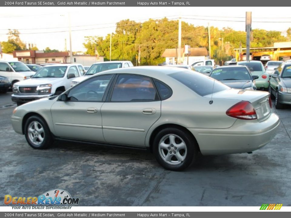 2004 Ford Taurus SE Sedan Gold Ash Metallic / Medium Parchment Photo #14