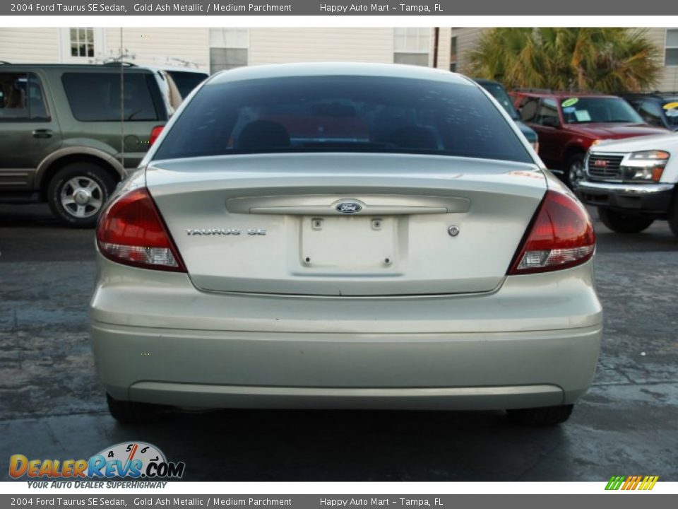 2004 Ford Taurus SE Sedan Gold Ash Metallic / Medium Parchment Photo #15