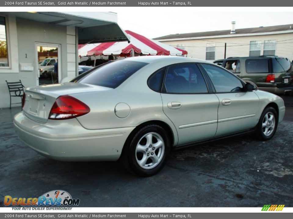 2004 Ford Taurus SE Sedan Gold Ash Metallic / Medium Parchment Photo #16